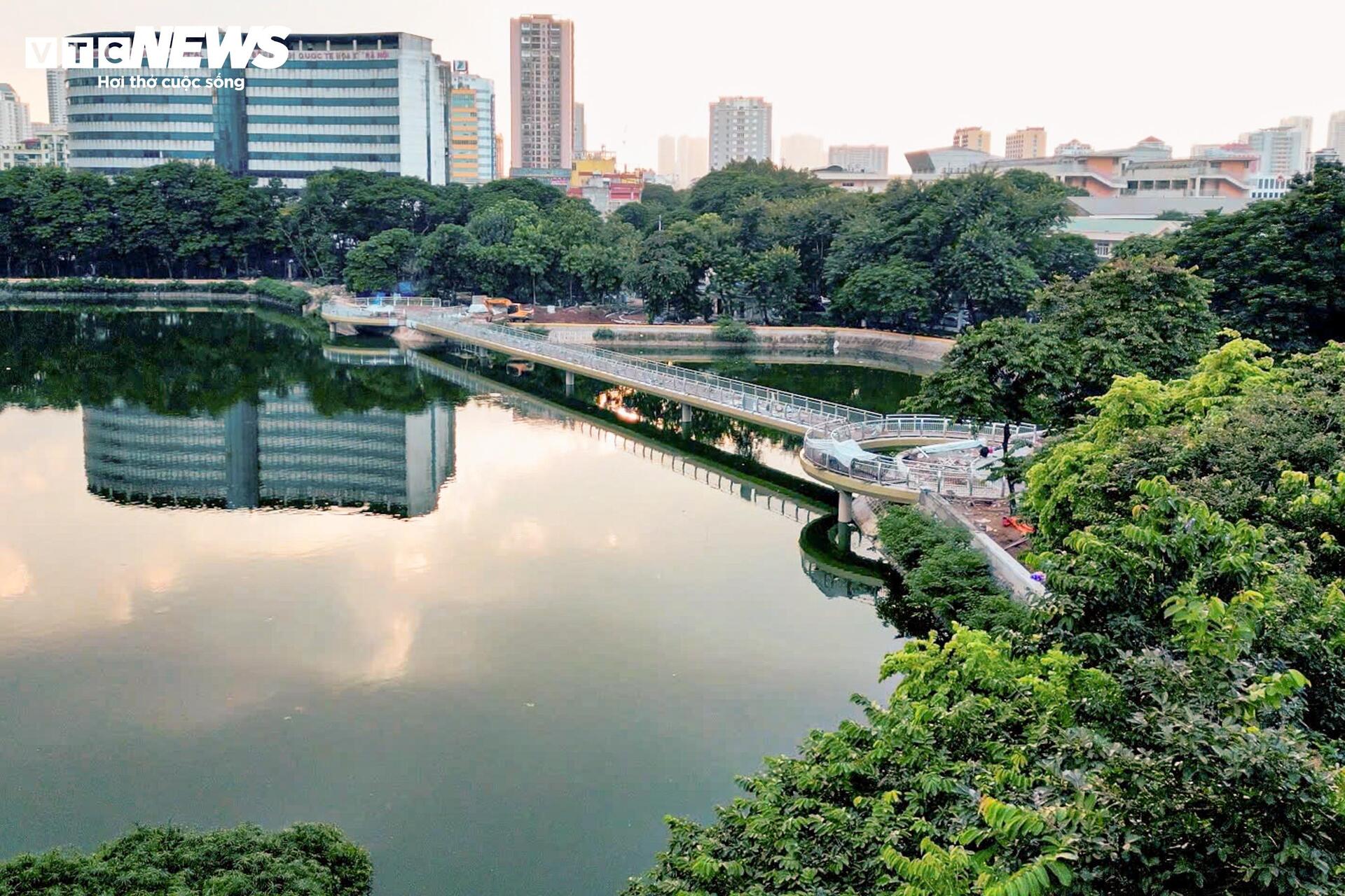 Hà Nội: Công viên Nghĩa Đô 'lột xác', xuất hiện cầu đi bộ hình cây đàn độc đáo - Ảnh 8