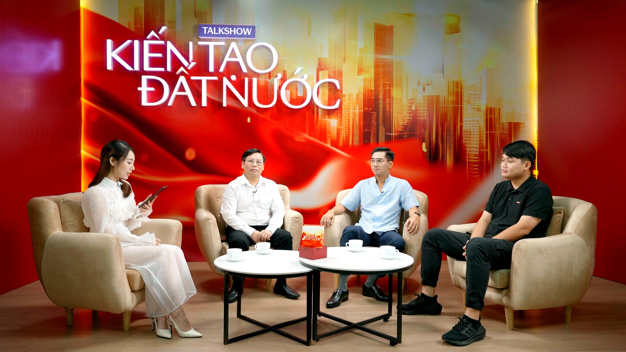 Nội dung và giá trị hữu ích: Duy Thẩm và Pew Pew “mở đường chỉ lối” cho những bạn trẻ muốn bắt đầu trong ngành sáng tạo nội dung - Ảnh 1