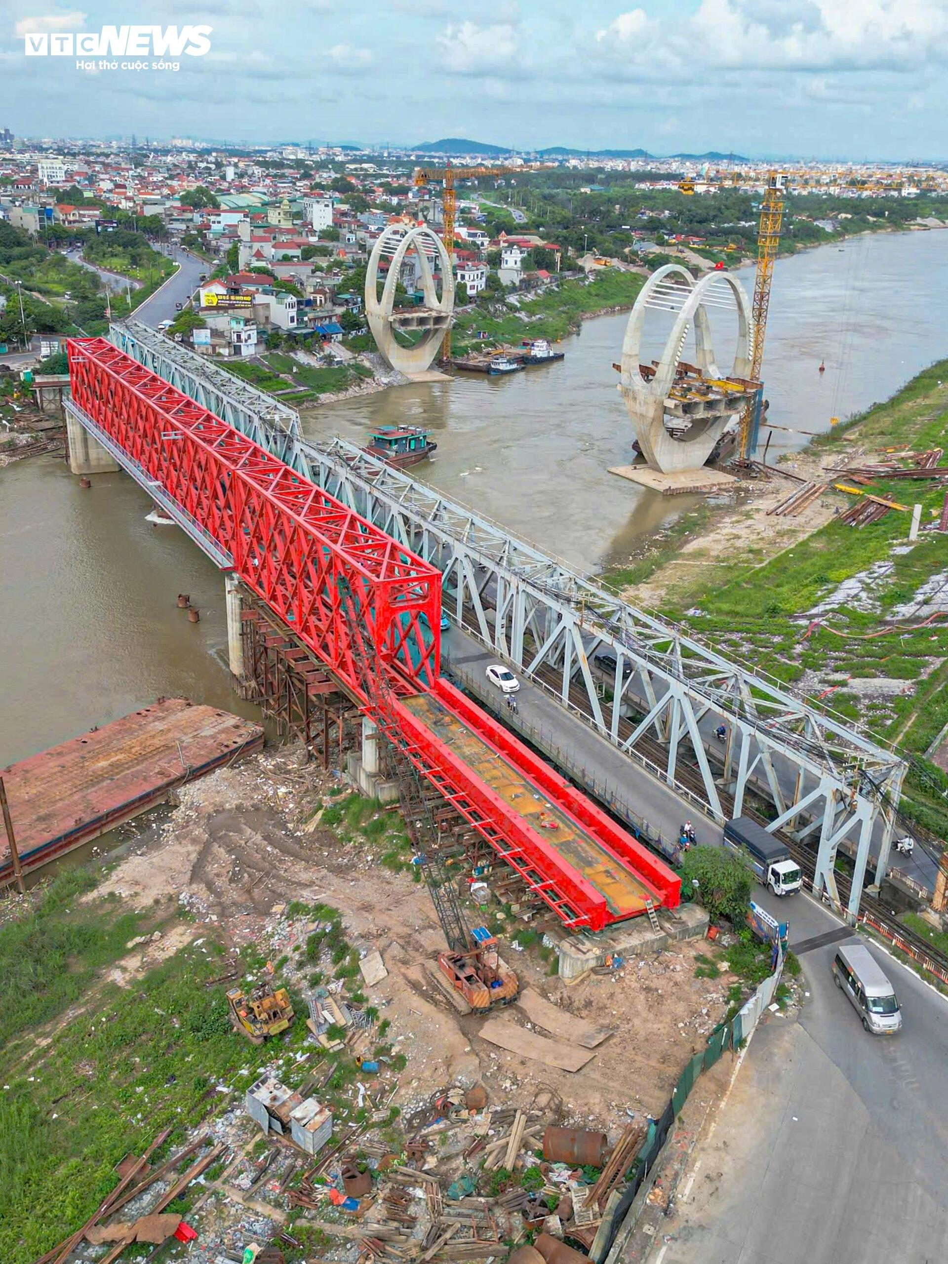 Lộ diện ‘dải lụa giao duyên’ bằng thép vắt qua sông Đuống - Ảnh 5