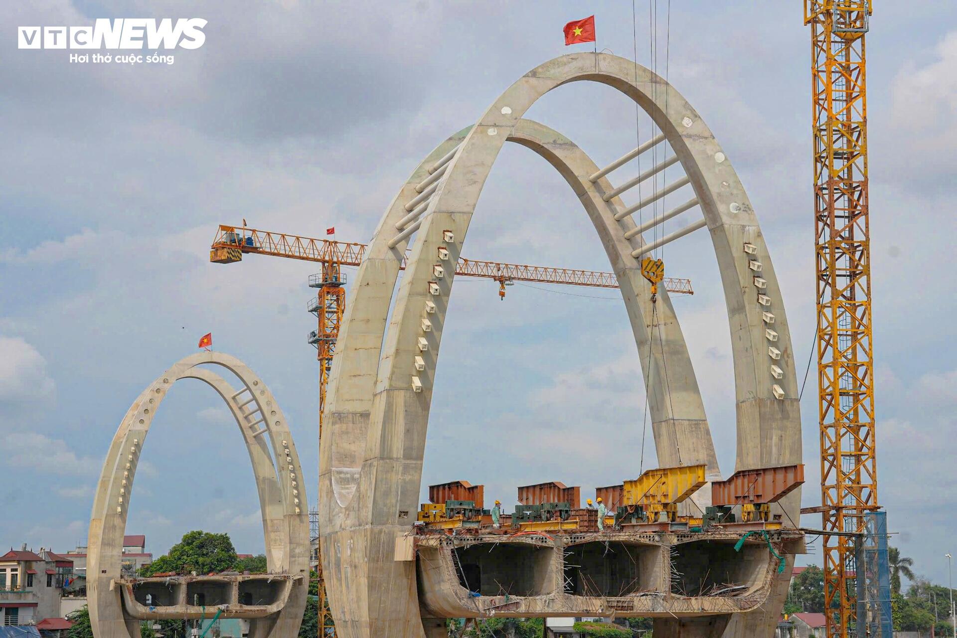 Lộ diện ‘dải lụa giao duyên’ bằng thép vắt qua sông Đuống - Ảnh 6