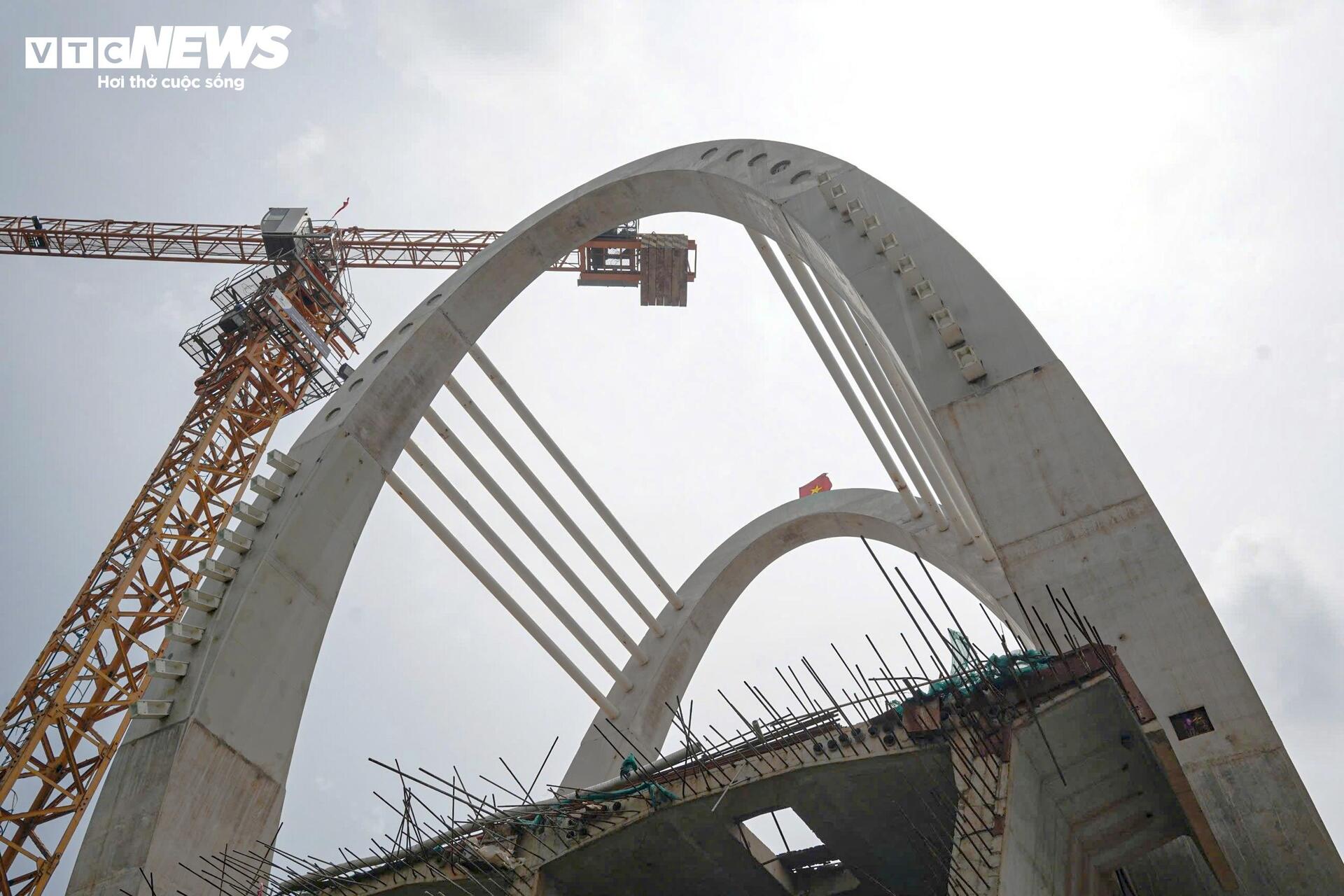 Lộ diện ‘dải lụa giao duyên’ bằng thép vắt qua sông Đuống - Ảnh 7