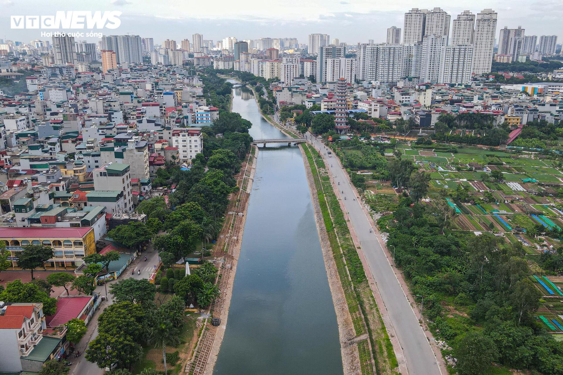 Đập dâng đầu tiên hoạt động, mang dòng nước xanh ‘hồi sinh’ sông Tô Lịch - Ảnh 10