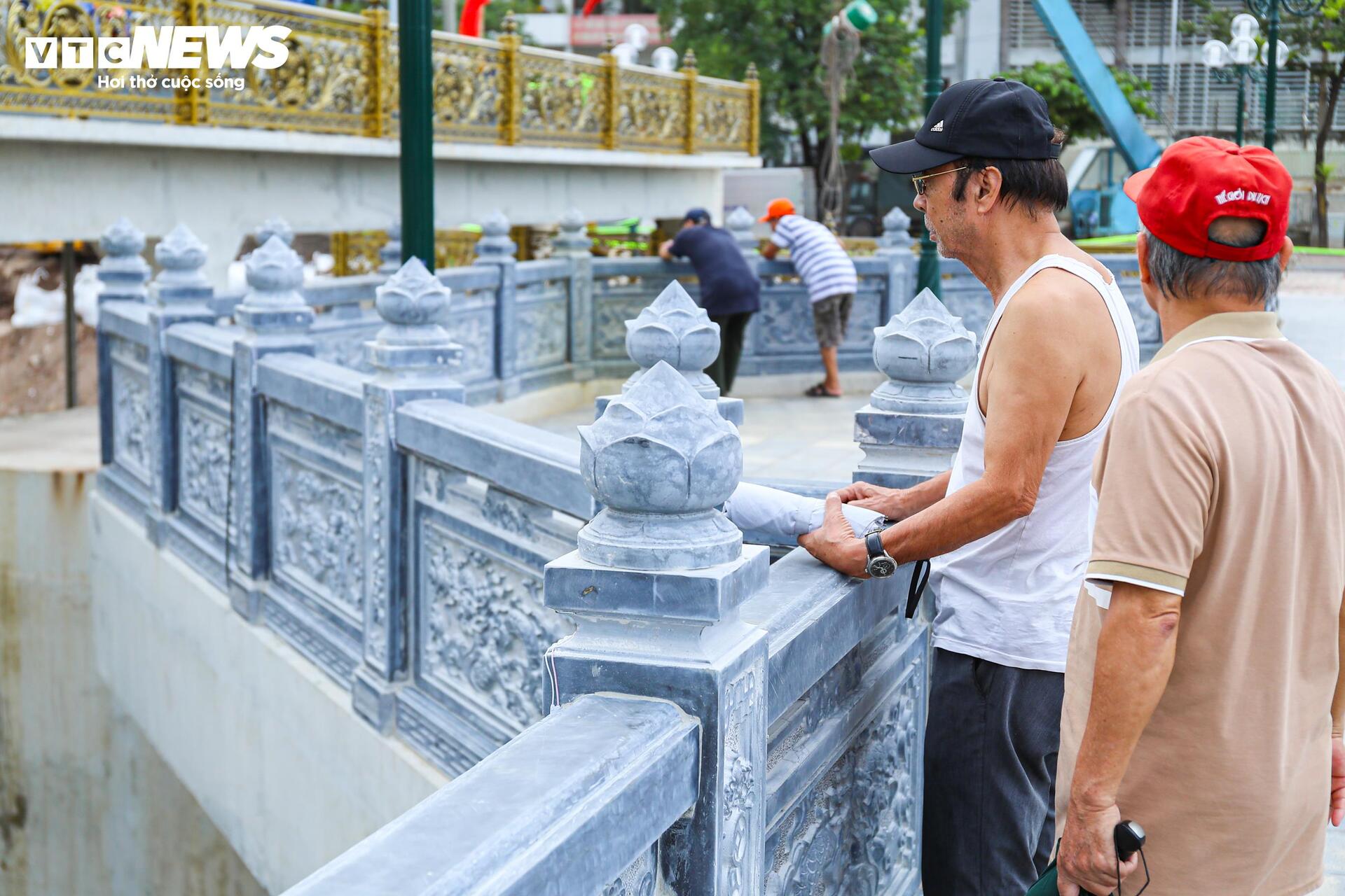 Đập dâng đầu tiên hoạt động, mang dòng nước xanh ‘hồi sinh’ sông Tô Lịch - Ảnh 16