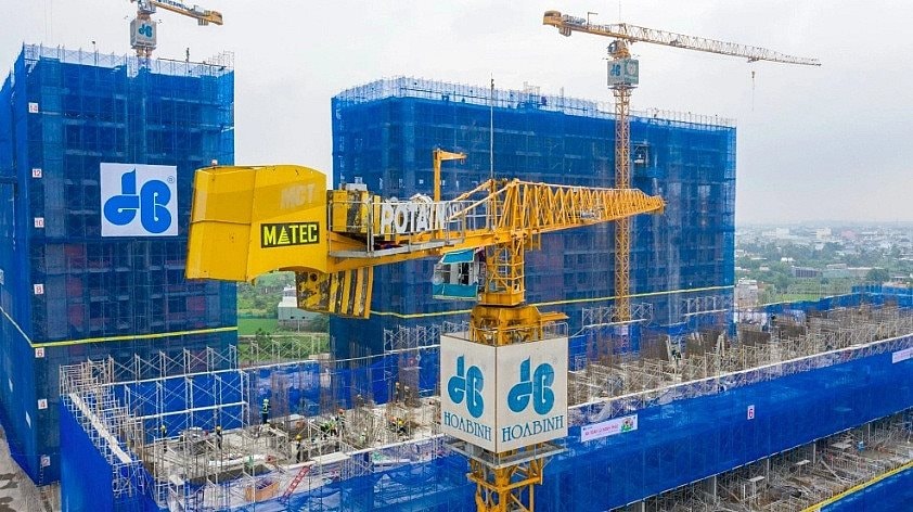 Xây dựng Hòa Bình (HBC) miễn nhiệm 3 lãnh đạo cấp cao trong tháng 9 - Ảnh 1