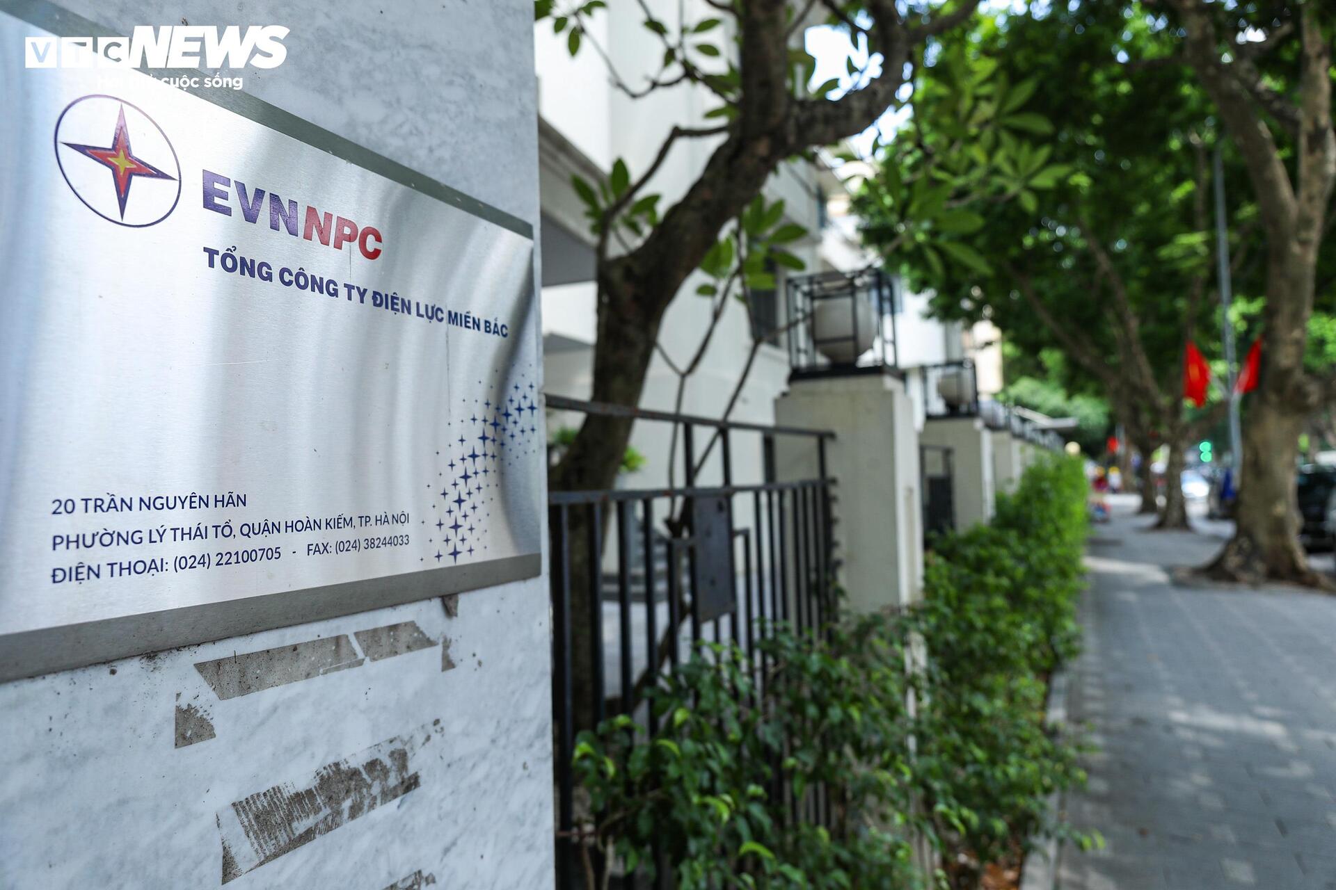 Cận cảnh 59 công trình trên đất vàng Hồ Gươm sắp phải di dời để xây quảng trường - Ảnh 17