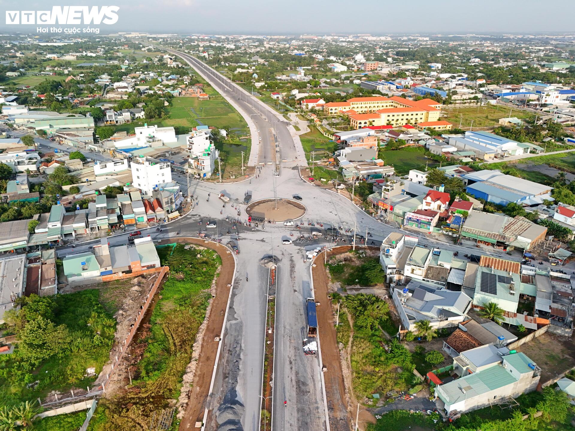 Cận cảnh đường nghìn tỷ kết nối giao thông Tây Ninh với TP.HCM - Ảnh 9