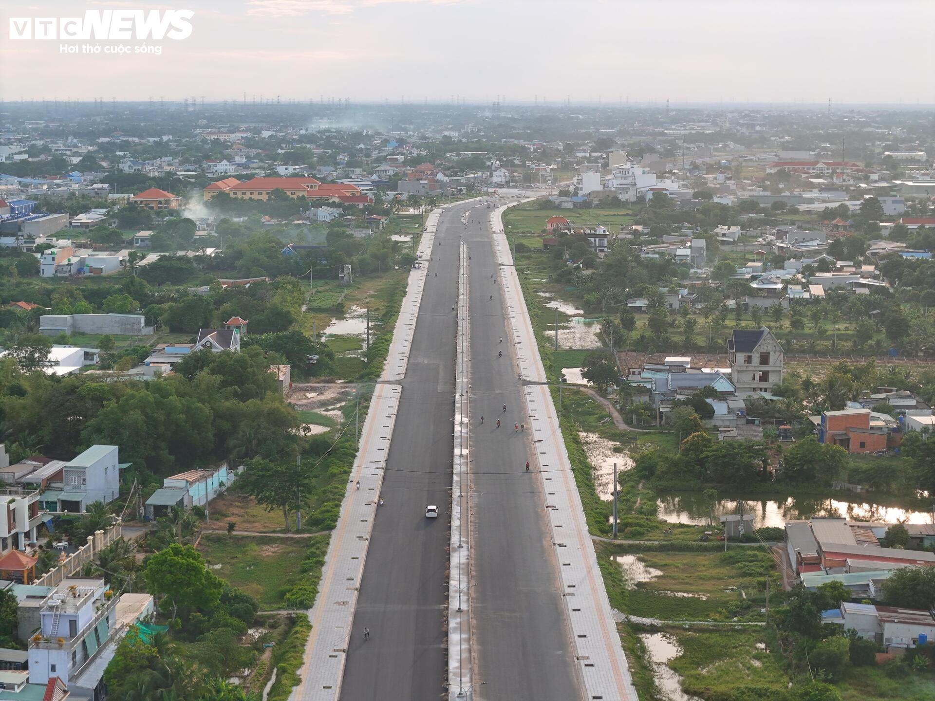 Cận cảnh đường nghìn tỷ kết nối giao thông Tây Ninh với TP.HCM - Ảnh 13