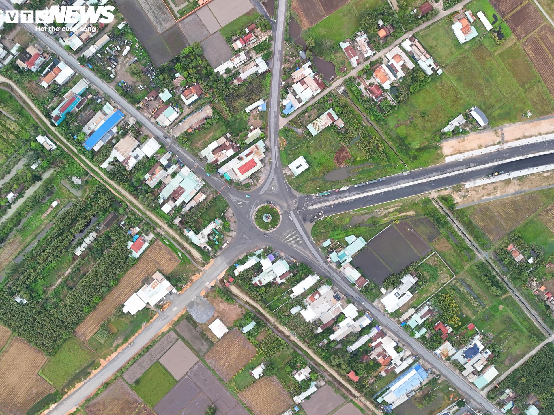 Cận cảnh đường nghìn tỷ kết nối giao thông Tây Ninh với TP.HCM - Ảnh 14