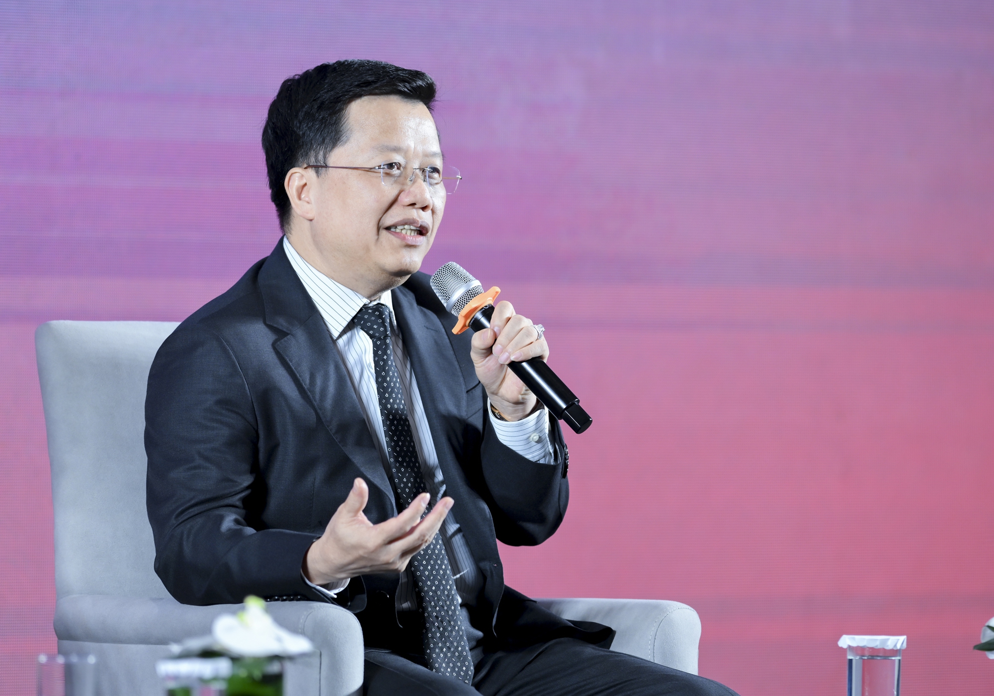 CEO TPBank Nguyễn Hưng: Vì sao món quà 100.000 đồng dịp 2/9 được hưởng ứng lớn, suy cho cùng, nhu cầu của người dân là yếu tố quyết định thành công của chuyển đổi số - Ảnh 1