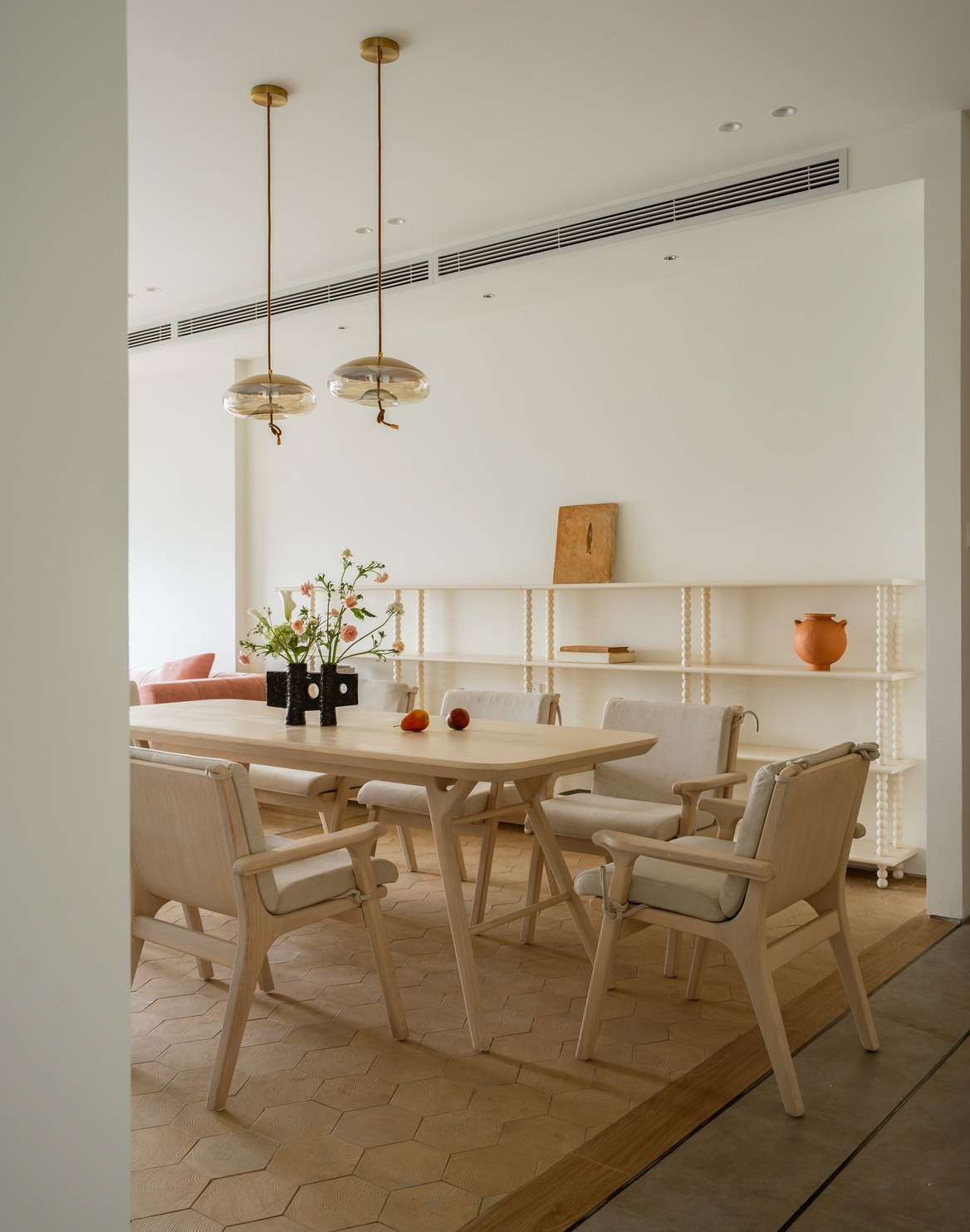 Thiết kế căn hộ 144m2 với gam màu tươi sáng khởi tạo năng lượng tích cực cho gia chủ - Ảnh 8