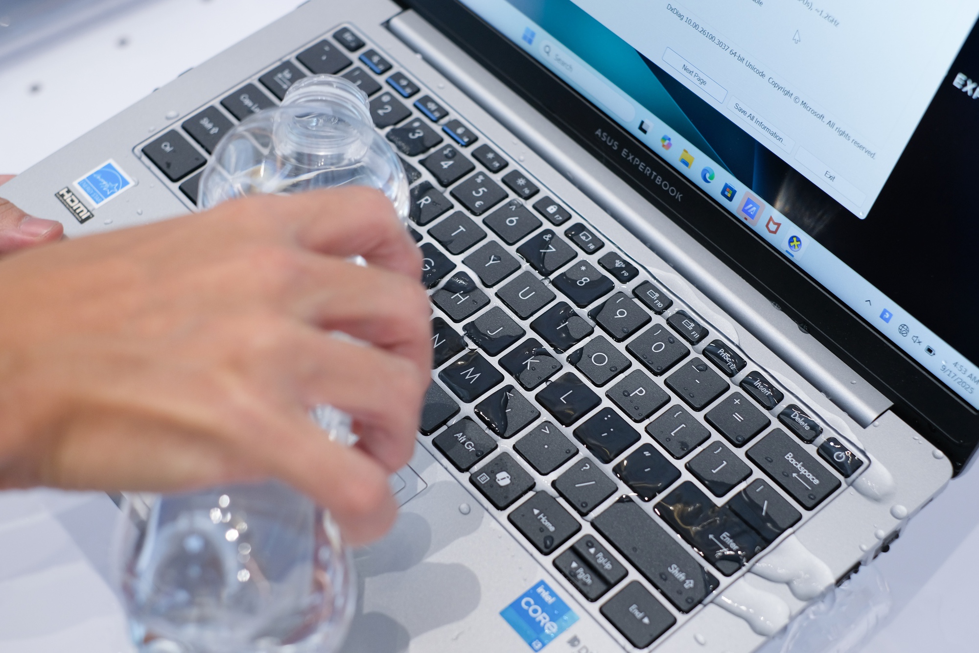 ASUS ra mắt dòng laptop Expert Series: Độ bền cao, tích hợp AI xịn sò - Ảnh 3