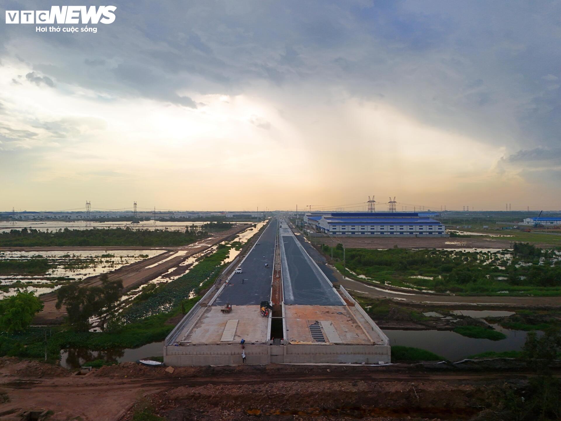 Cận cảnh đường nghìn tỷ kết nối giao thông Tây Ninh với TP.HCM - Ảnh 10