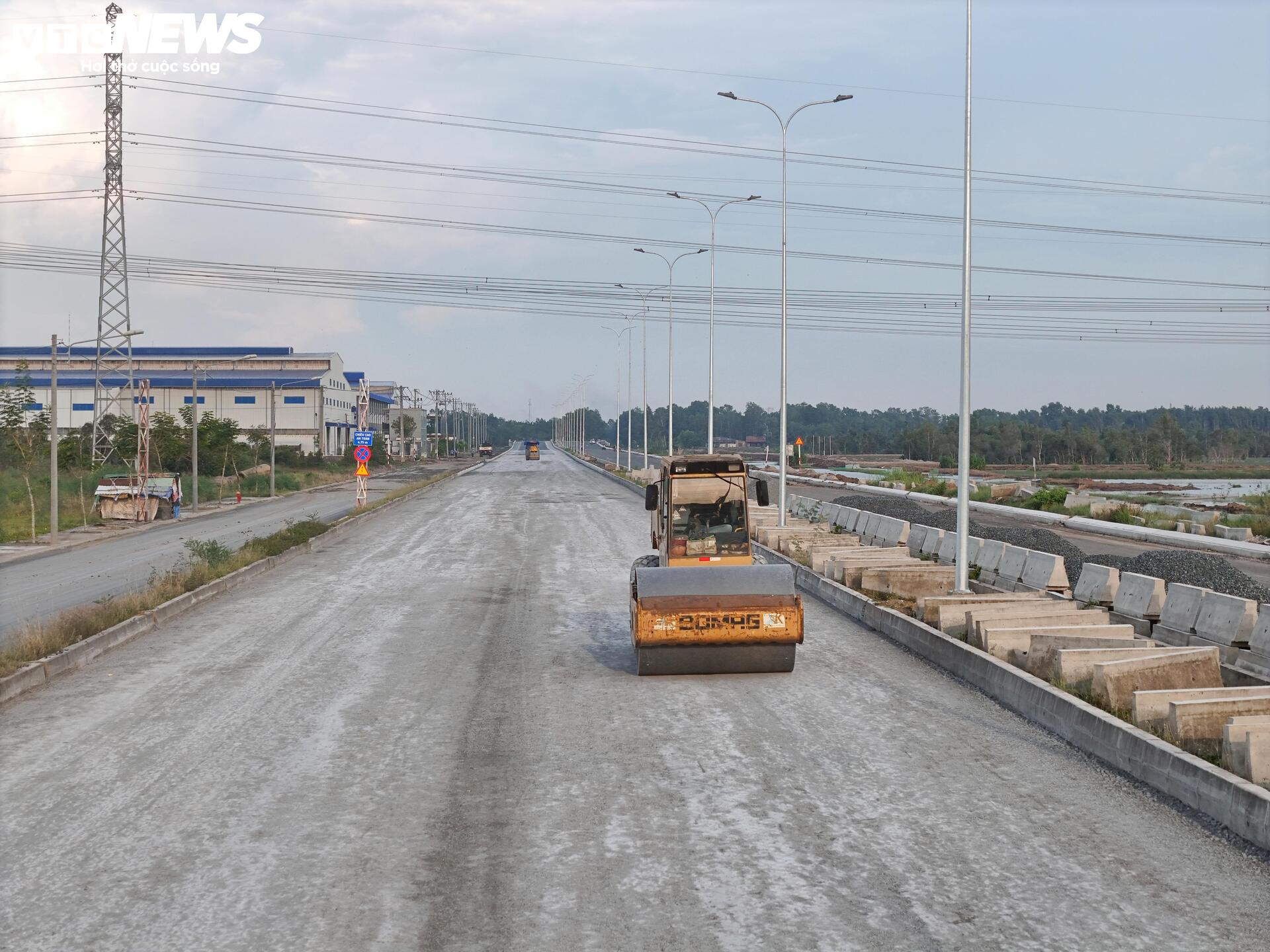 Cận cảnh đường nghìn tỷ kết nối giao thông Tây Ninh với TP.HCM - Ảnh 5