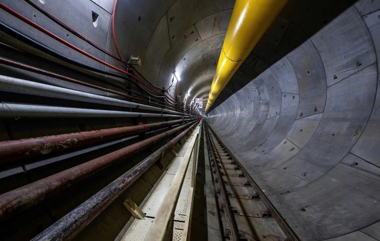 Bộ trưởng Xây dựng kiểm tra ga ngầm tuyến metro Nhổn – ga Hà Nội, yêu cầu đẩy nhanh tiến độ - Ảnh 2