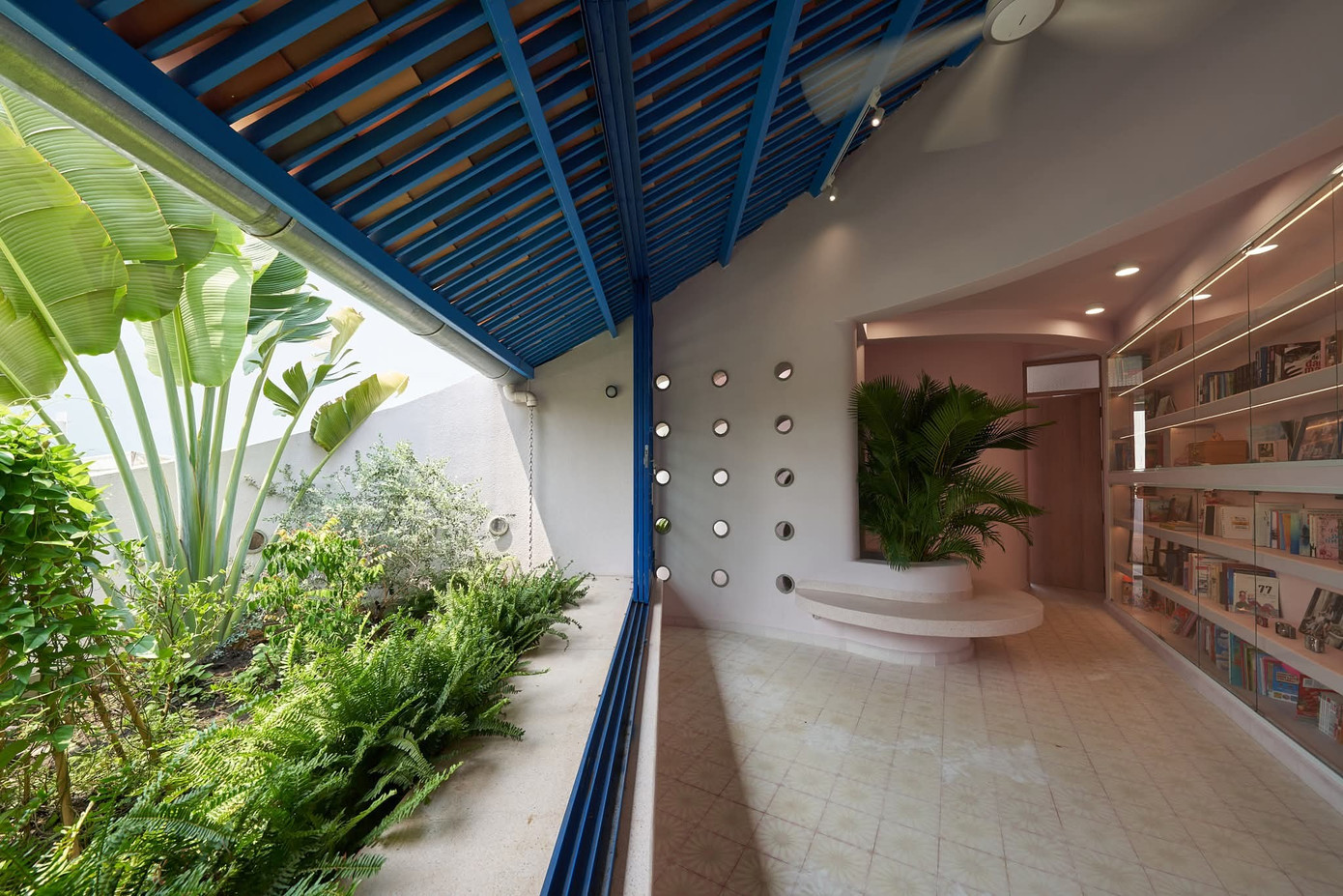 Ngôi nhà 160m2 với gam màu đặc biệt ở TP.HCM - Ảnh 10