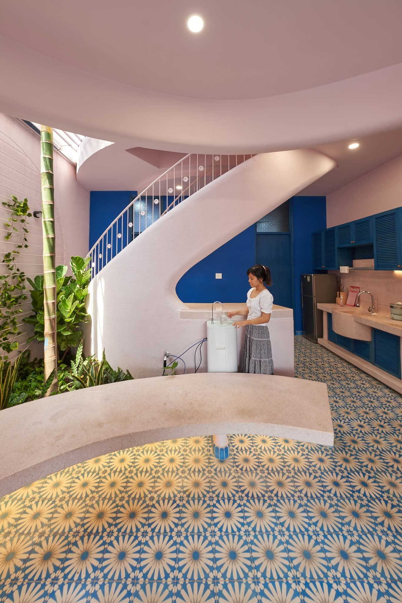 Ngôi nhà 160m2 với gam màu đặc biệt ở TP.HCM - Ảnh 7