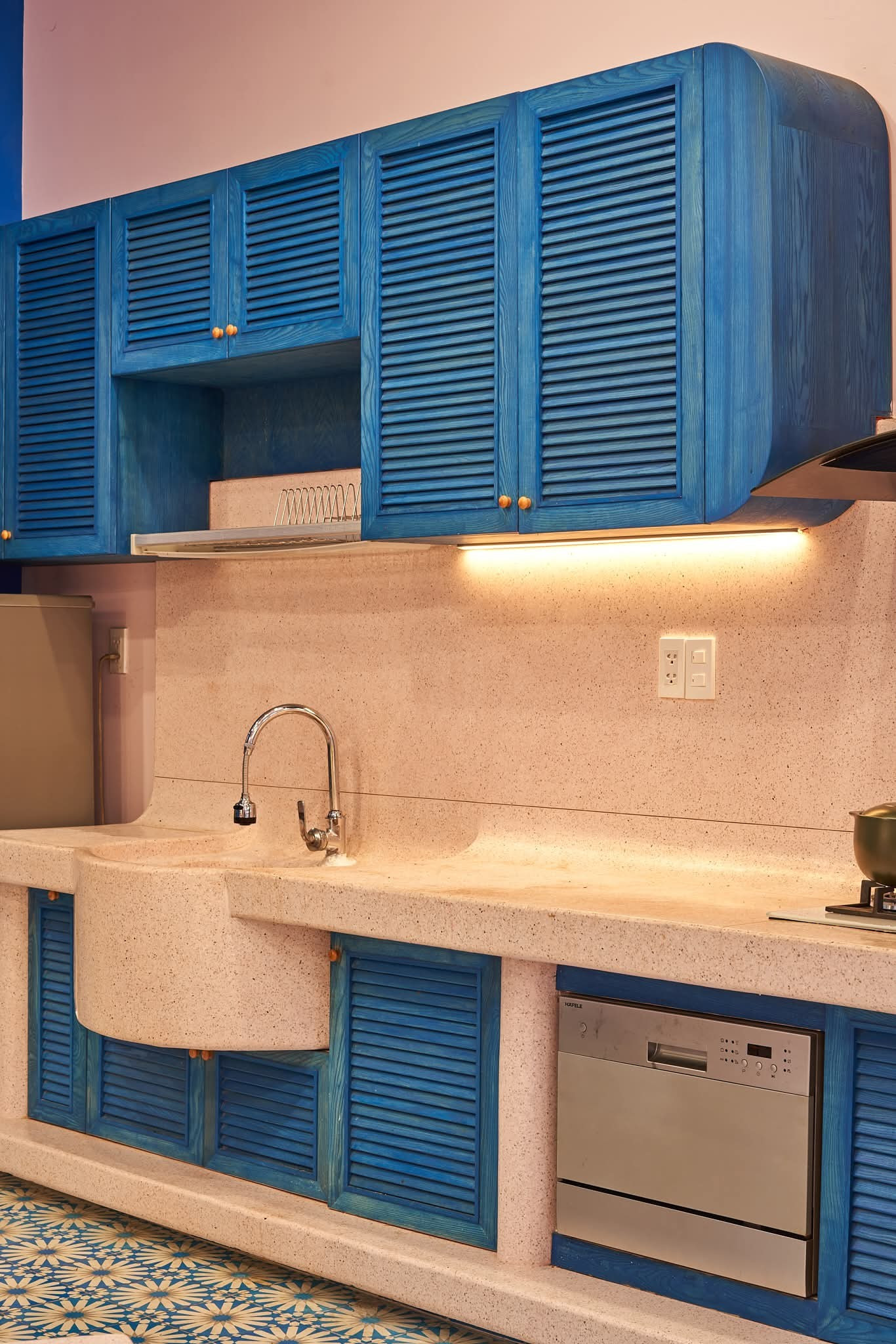 Ngôi nhà 160m2 với gam màu đặc biệt ở TP.HCM - Ảnh 6