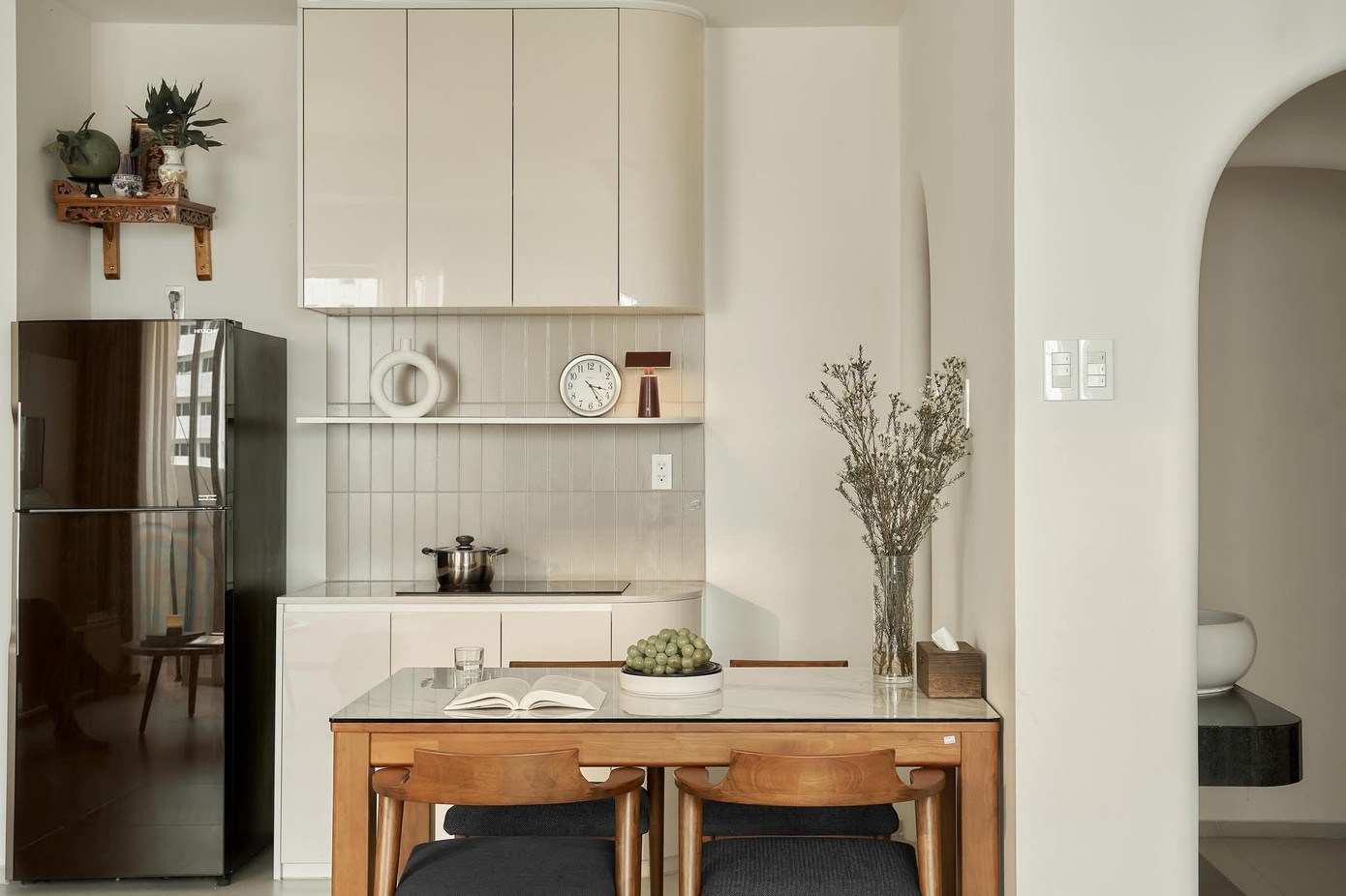 Tối ưu diện tích sử dụng cho căn hộ 64m2 bằng hệ cửa giấu kín - Ảnh 6