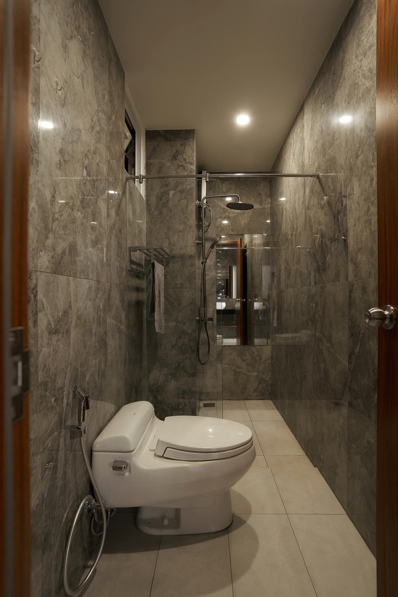 Tối ưu diện tích sử dụng cho căn hộ 64m2 bằng hệ cửa giấu kín - Ảnh 10