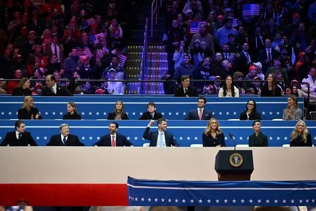 Forbes tiết lộ bất ngờ về khối tài sản Barron Trump - Ảnh 2