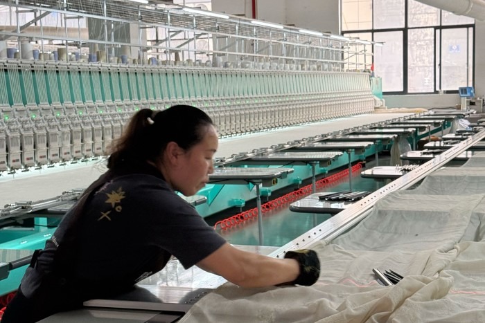 Trung Quốc đang ồ ạt đưa thứ này vào các nhà máy: Số lượng bằng nửa cả thế giới cộng lại, giúp quốc gia lội ngược dòng thần kỳ quy luật đi xuống của hàng loạt ngành sản xuất - Ảnh 2