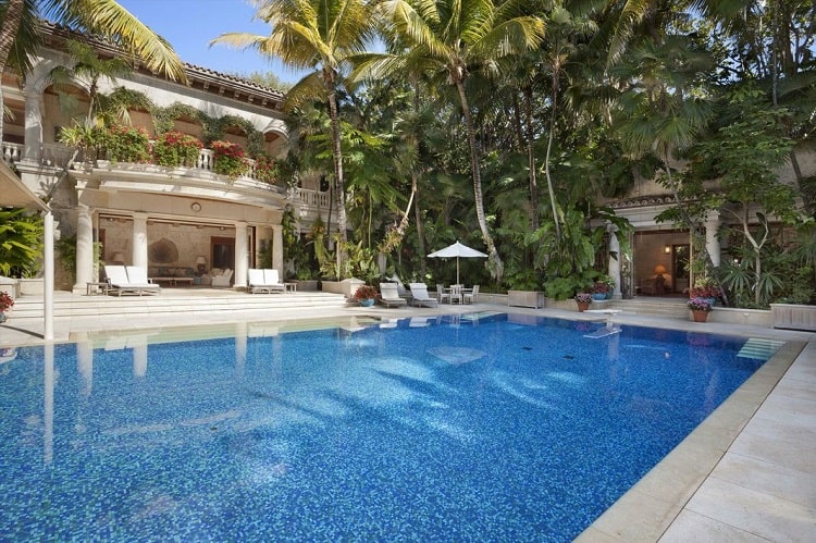 Sự xa hoa vượt sức tưởng tượng: Biệt phủ của vị tỷ phú giàu nhất thế giới lập kỷ lục nước Mỹ với 33 phòng ngủ, 34 phòng tắm và cả một ốc đảo riêng - Ảnh 5