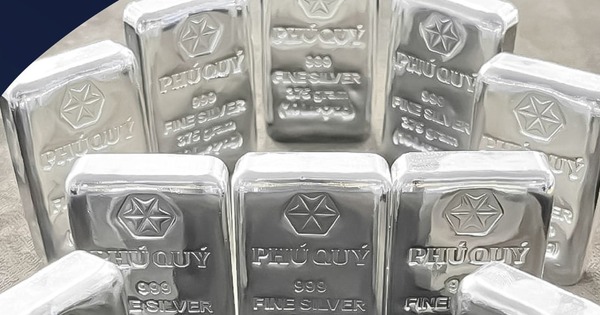 Giá bạc giảm sâu ngày 18/9