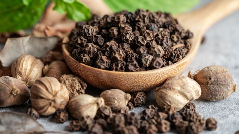 Giá hồ tiêu đi ngang, ổn định trên mức 150.000 đồng/kg - Ảnh 1