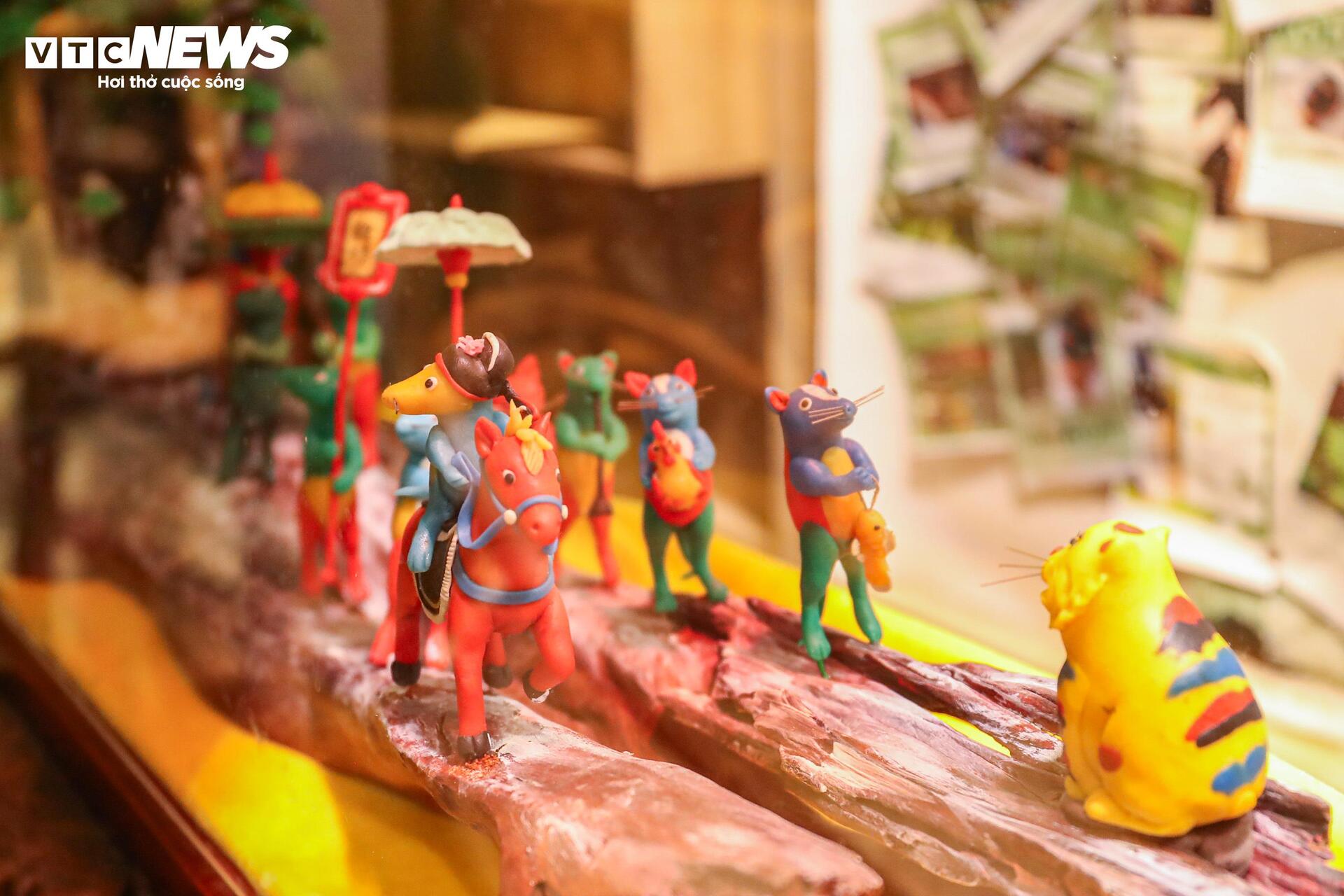 Đồ chơi trung thu thất truyền giá bạc triệu hút khách - Ảnh 9
