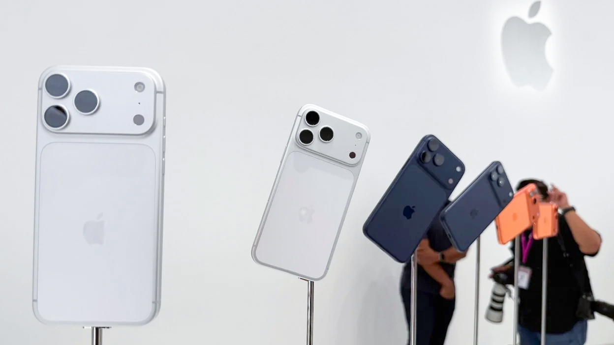 iPhone 17 Pro bạc "sốt" chẳng kém gì cam: Mỗi năm có thêm màu mới "team màu bạc" chưa lung lay bao giờ! - Ảnh 4