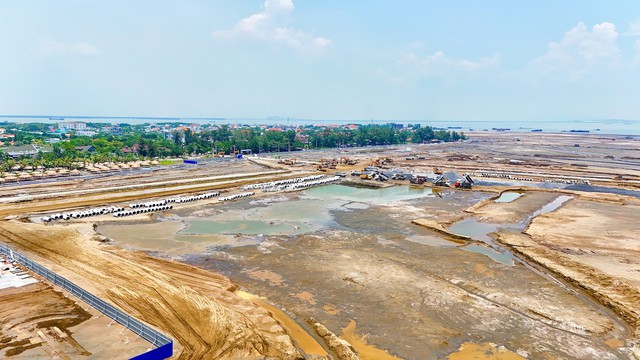 Đô thị lấn biển lớn nhất Việt Nam 2.870ha, có tòa tháp cao 108 tầng mong chờ suốt một thập kỷ tại TPHCM của tỷ phú Phạm Nhật Vượng đang "hot" bậc nhất lúc này - Ảnh 3