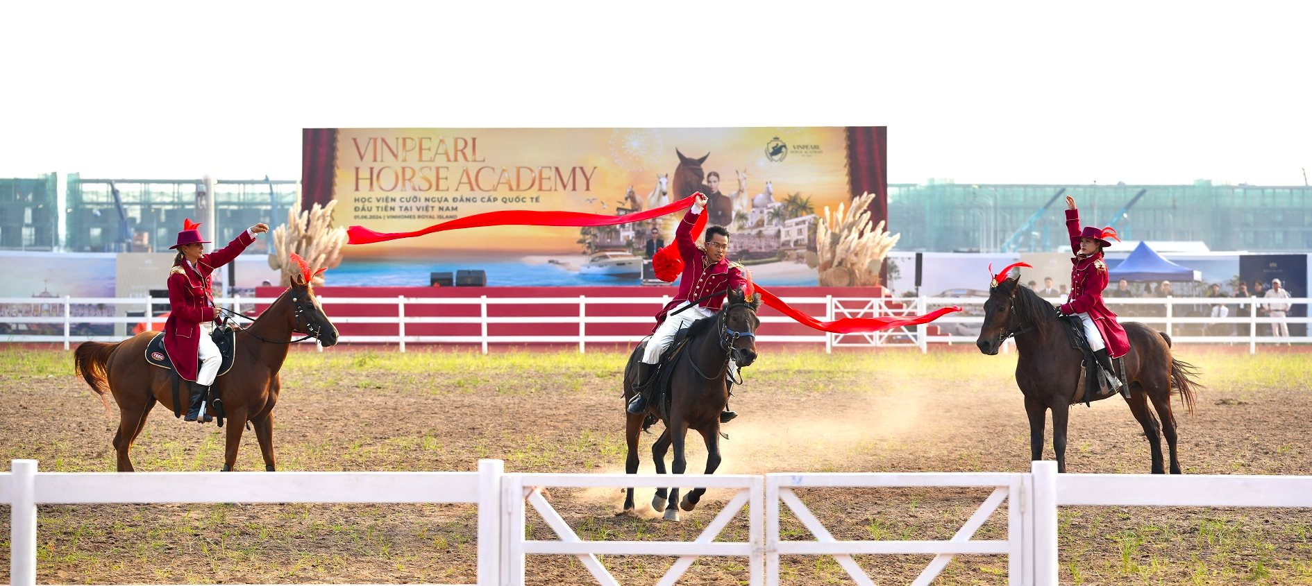 Đã có dự thảo về cá cược đua ngựa, hiện tại Việt Nam đang có trường đua ngựa nổi bật nào? - Ảnh 1