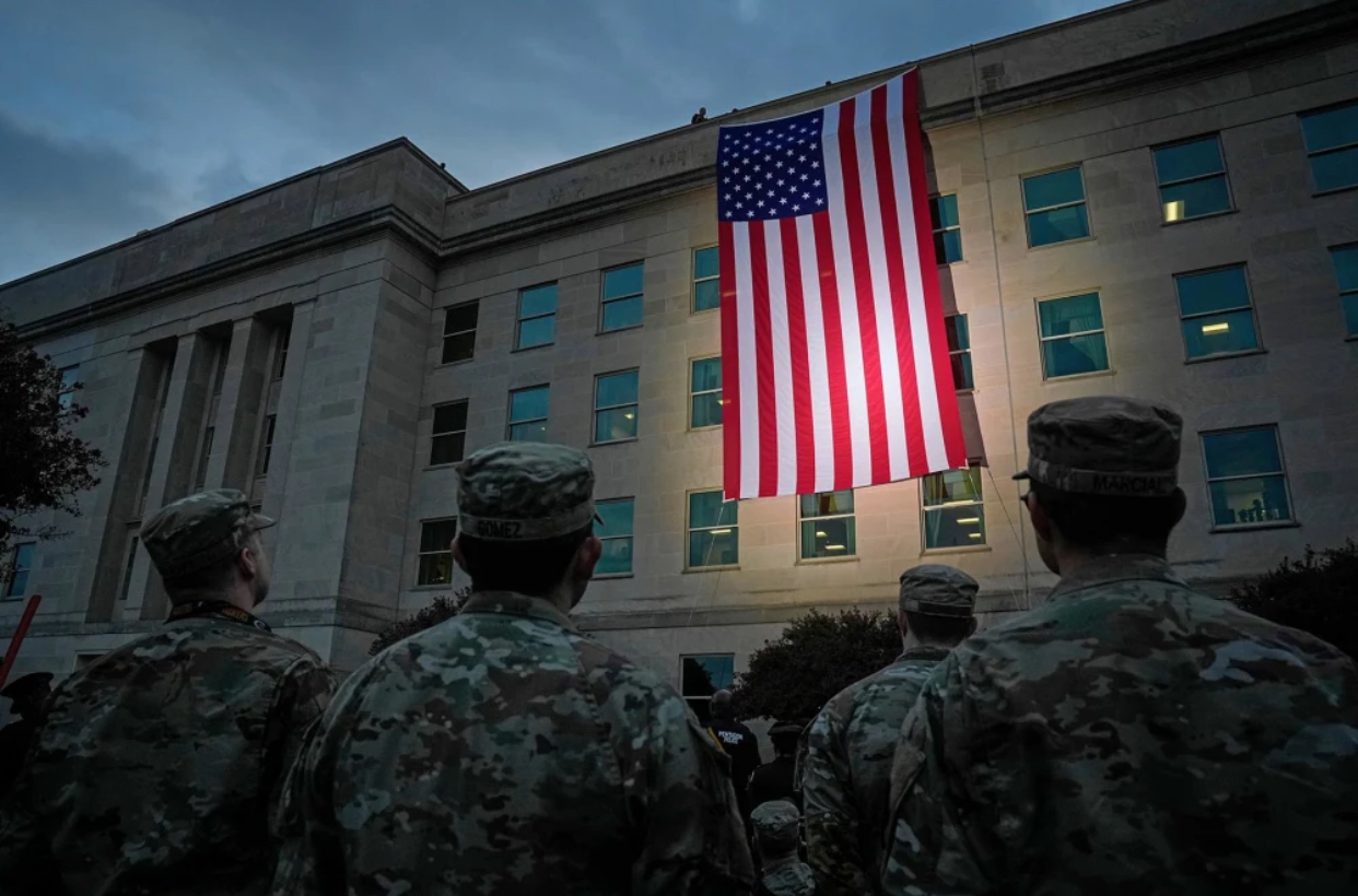 Nước Mỹ đồng loạt tưởng niệm sự kiện 11-9-2001 - Ảnh 1