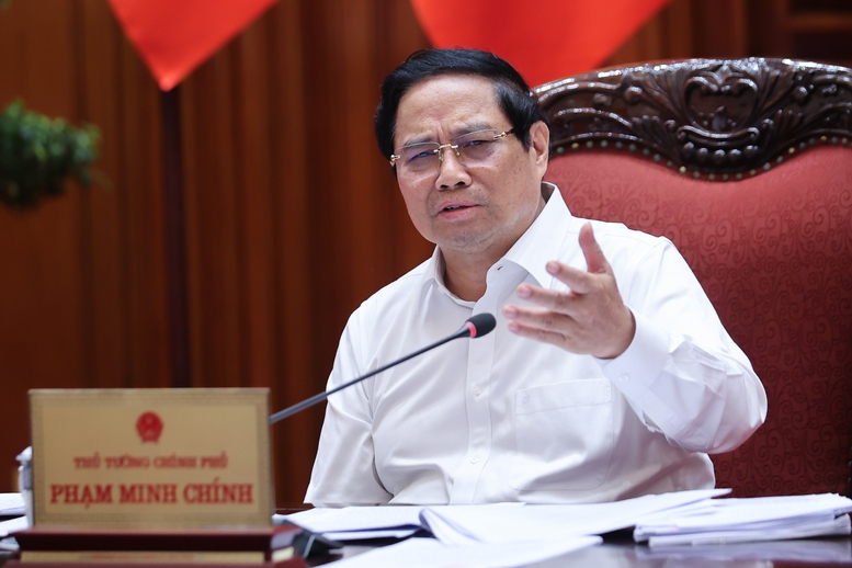 Thủ tướng: Tiếp tục đổi mới tư duy, cách làm trong đầu tư công, tập trung cho các dự án "xoay chuyển tình thế" - Ảnh 4