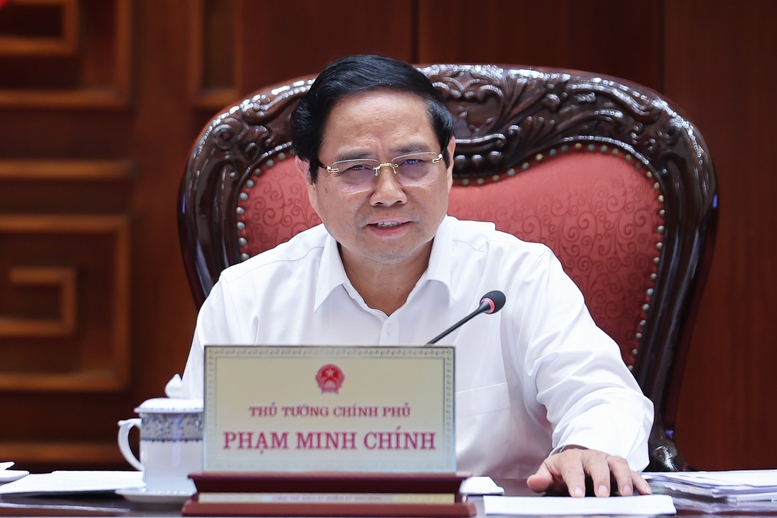 Thủ tướng: Tiếp tục đổi mới tư duy, cách làm trong đầu tư công, tập trung cho các dự án "xoay chuyển tình thế" - Ảnh 2