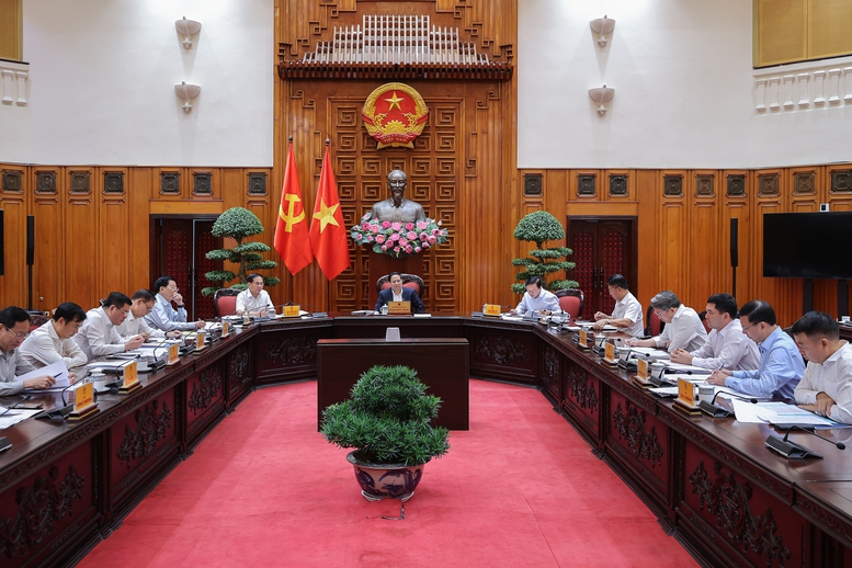 Thủ tướng: Tập trung thông tuyến cao tốc từ Cao Bằng tới Cà Mau trong năm 2025 và nghiên cứu mở rộng trong giai đoạn tới - Ảnh 2