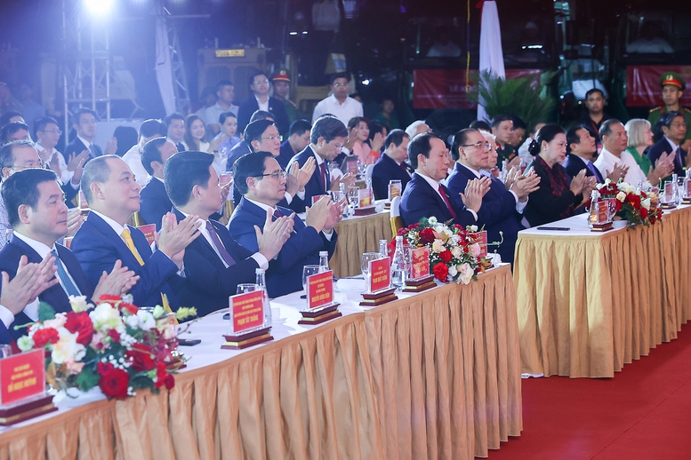 Thủ tướng dự lễ khởi công 2 dự án có tổng vốn 182 nghìn tỷ đồng tại Hải Phòng - Ảnh 2