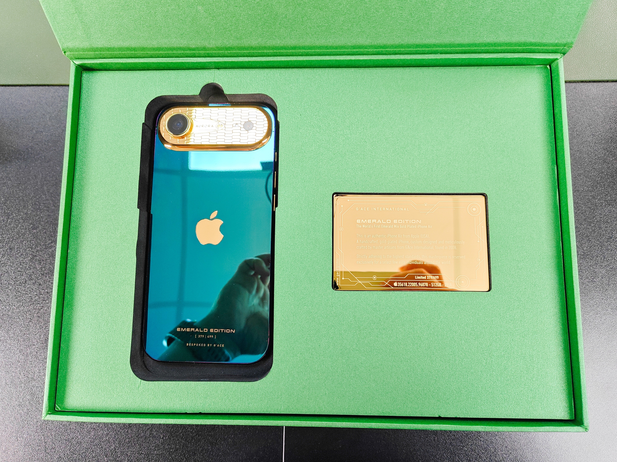 iPhone Air đã có phiên bản giới hạn sau khi mở bán được 1 tuần: Mạ xanh ngọc lục bảo, do nghệ nhân Việt chế tác - Ảnh 8