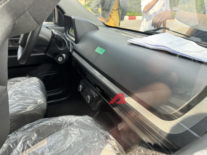 VinFast Minio Green 'không che' tại Hà Nội: Giá 269 triệu, cụm đèn ‘ăn tiền’, chìa khoá cơ, dân độ xe thoả sức sáng tạo - Ảnh 9