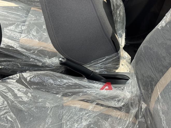 VinFast Minio Green 'không che' tại Hà Nội: Giá 269 triệu, cụm đèn ‘ăn tiền’, chìa khoá cơ, dân độ xe thoả sức sáng tạo - Ảnh 23