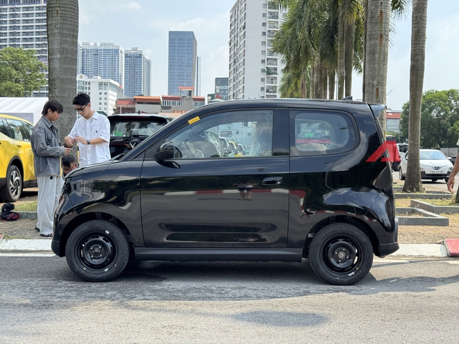 VinFast Minio Green 'không che' tại Hà Nội: Giá 269 triệu, cụm đèn ‘ăn tiền’, chìa khoá cơ, dân độ xe thoả sức sáng tạo - Ảnh 4