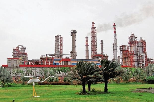 Xử lý hơn 400.000 thùng dầu/ngày, một nhà máy lọc dầu Ấn Độ đột ngột bị 2 nhà cung cấp lớn cắt nguồn cung, phải dựa hết vào Nga - Ảnh 1
