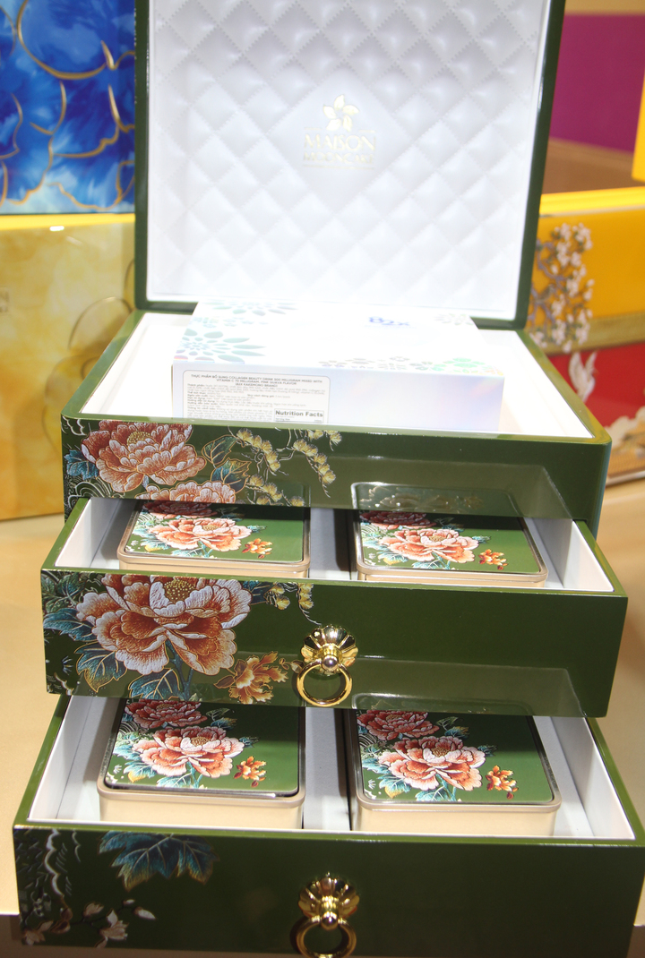 Chào sân sớm, bánh trung thu giá tiền triệu lộ diện - Ảnh 8