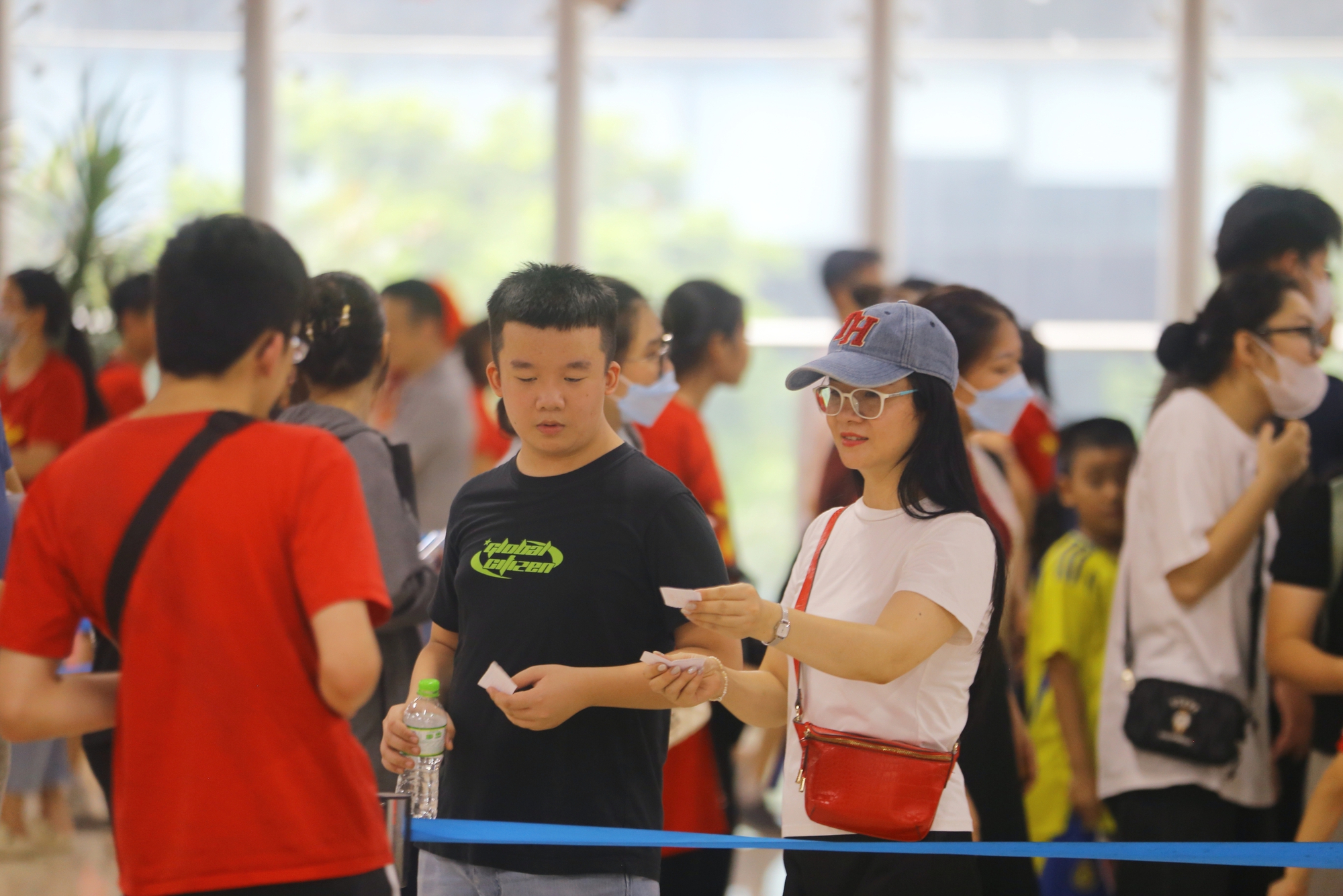 Miễn phí vé, ga tàu Cát Linh - Hà Đông chật kín khách đi xem diễu binh Quốc khánh 2-9 - Ảnh 7