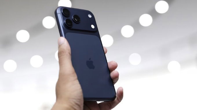 Đây là phiên bản iPhone 17 Pro Max chưa cháy hàng tại Việt Nam - Ảnh 1