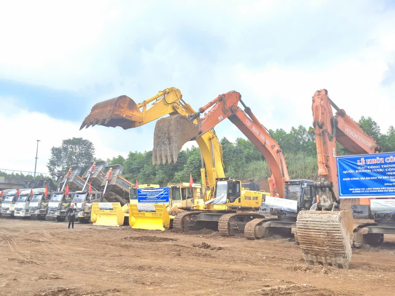 Cao tốc 8.500 tỷ khởi công gần 1 tháng, nhưng chưa có... mặt bằng thi công - Ảnh 1