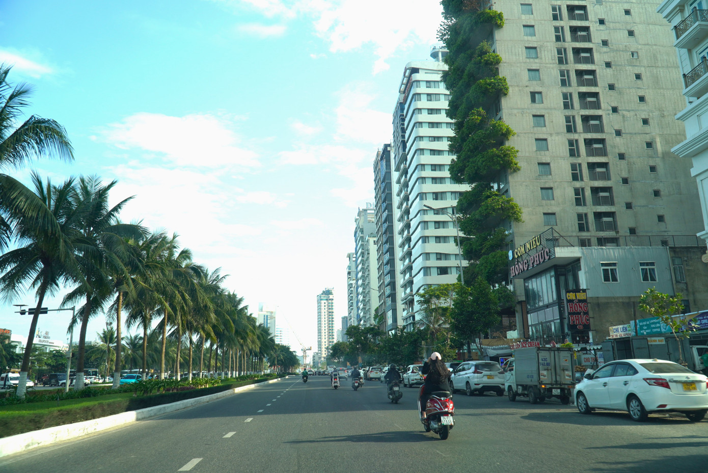 Thêm khách sạn ven biển Đà Nẵng bị phạt nặng - Ảnh 1