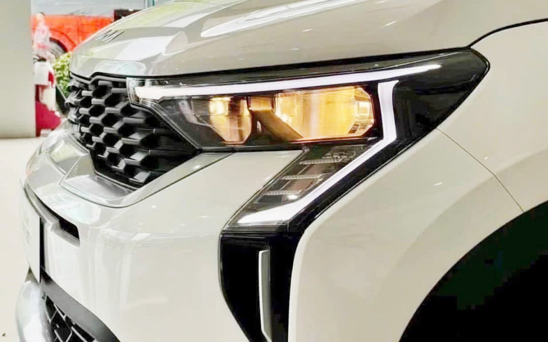 Kia Sonet thêm bản giá rẻ tại Việt Nam: Thực tế còn 493 triệu đồng tại đại lý, lược 3 tính năng, thêm cạnh tranh Raize, Venue - Ảnh 5