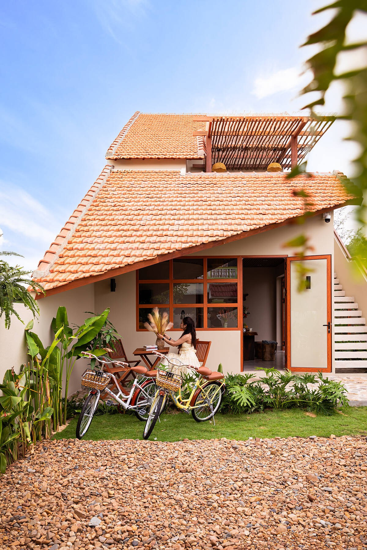 Ngôi nhà chạm vào ký ức bằng ngôn ngữ kiến trúc bản địa - Ảnh 4