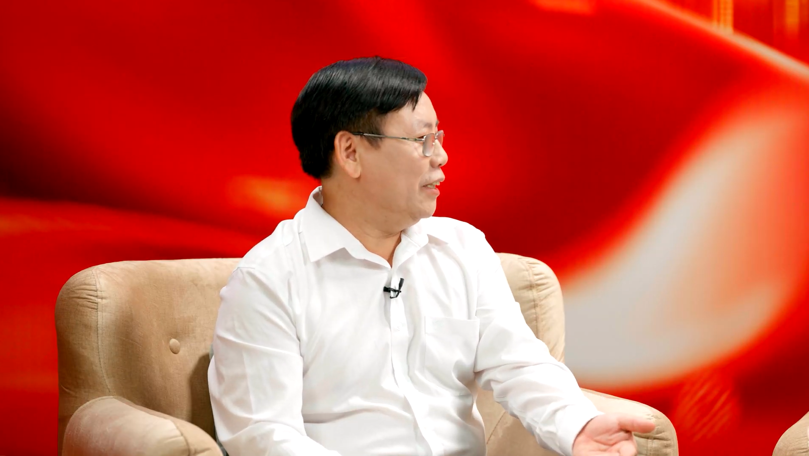 Từ bát bánh đa cua đến VNeID: Xem Pew Pew và Duy Thẩm chỉ cách "Kiến tạo Đất nước" từ các nội dung giản đơn nhất - Ảnh 4